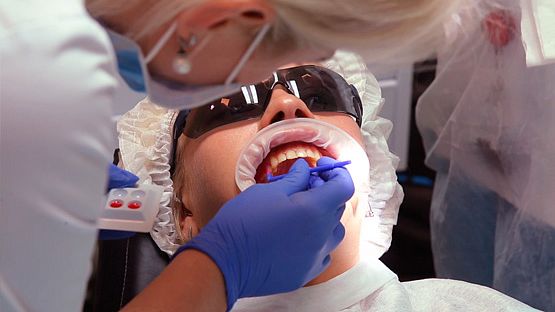 Профессиональная гигиена полости рта – важнейшая процедура при создании «голливудской улыбки»