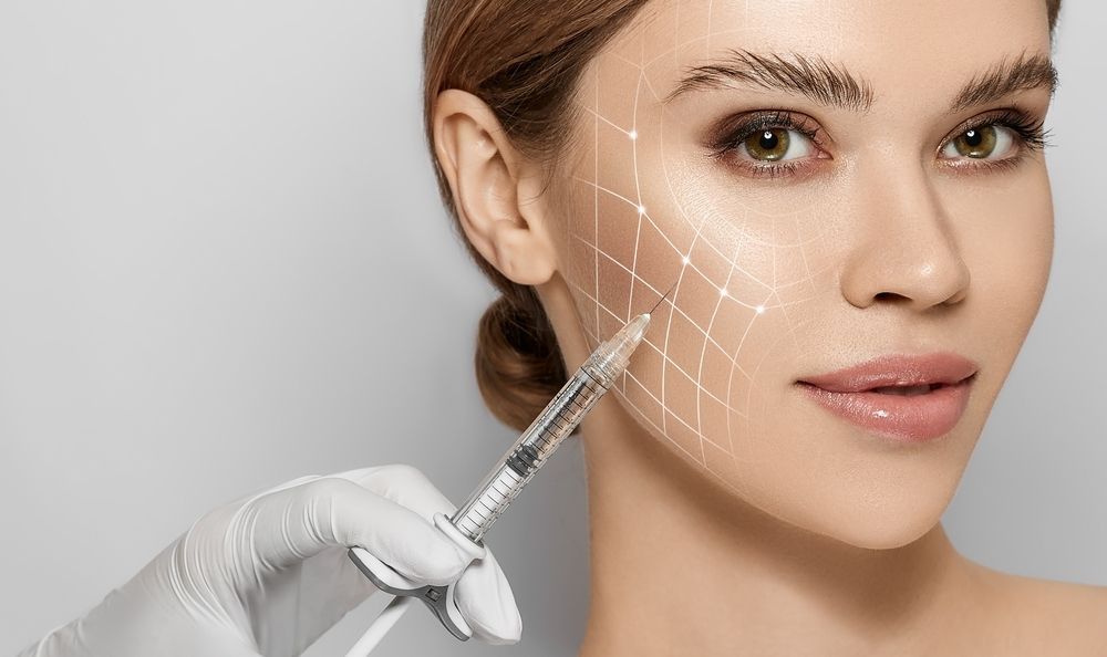 Коррекция овала лица: как безопасно уменьшить щеки